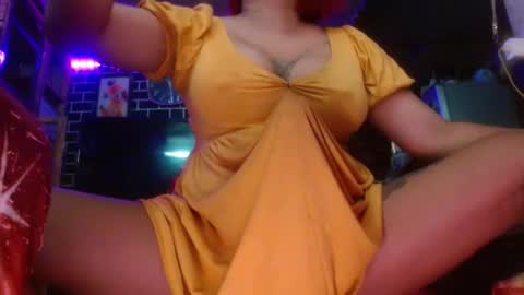  i am trixie im Your Selfsucking Mistress  online show from October 27, 12:18 am