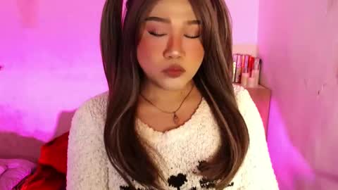 1lovelymess online show from April 9, 2:57 am