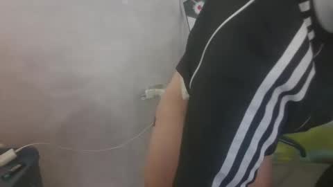 Snapshot of 22cazzi22fighe chatting on October 30, 9:08 am Daytan online show from October 30, 9:08 am