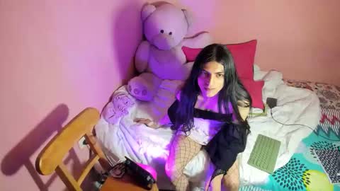 Lee lowell online show from November 26, 7:00 am