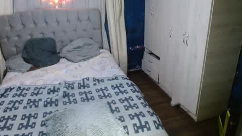 _azalea_65 online show from September 11, 1:47 am