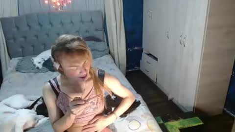 _azalea_65 online show from September 13, 3:01 am