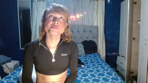 _azalea_65 online show from October 19, 2:59 am