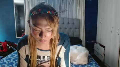 _azalea_65 online show from October 22, 7:05 pm