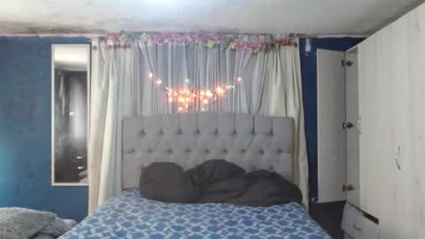 _azalea_65 online show from November 2, 8:29 pm