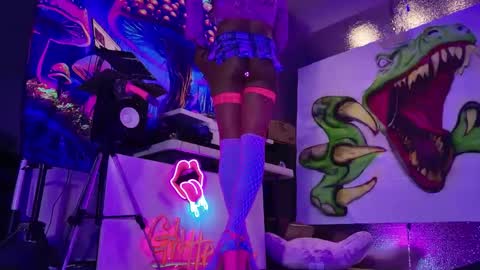 GlitterBox online show from December 15, 5:34 am