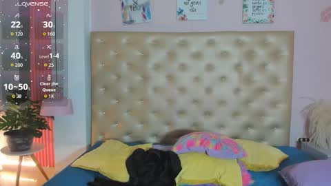 J A D E online show from November 4, 12:15 pm