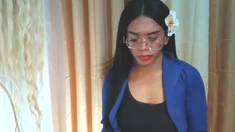 _karie_ online show from October 22, 5:15 pm