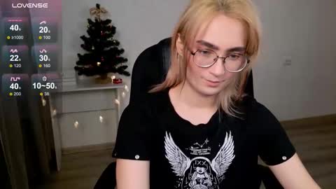 _meow_neko_ online show from December 16, 6:51 am