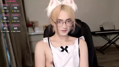 _meow_neko_ online show from June 29, 10:48 am