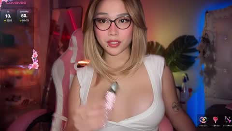 Snapshot of _nippleticklexxx chatting on October 4, 1:34 pm Lily online show from October 4, 1:34 pm