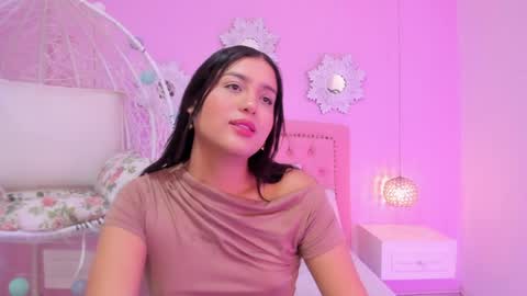 _valerycooper online show from April 2, 1:53 pm