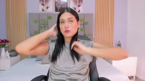 _valerycooper online show from April 6, 12:05 pm