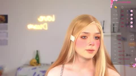 LITTLE FOX online show from October 25, 1:39 pm