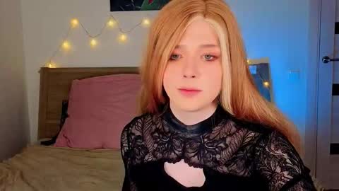 LITTLE FOX online show from January 18, 4:37 pm