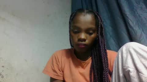 aadienne online show from April 25, 12:31 pm