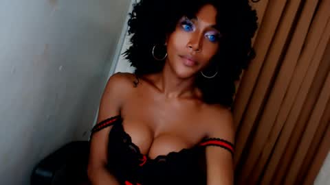 aayahh online show from April 16, 9:50 pm