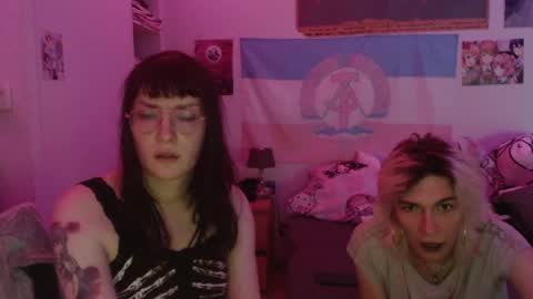 absintiliak online show from May 20, 6:36 pm