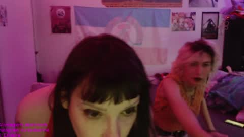 absintiliak online show from May 21, 7:21 pm