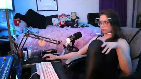 A Ditzy TGirl aka Lizzy online show from December 18, 10:48 pm