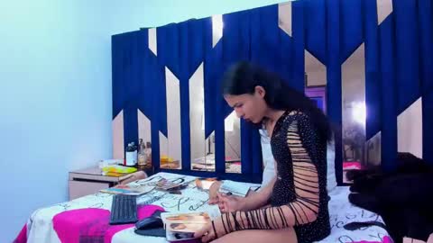 aisha_hotts777 online show from October 21, 3:53 am