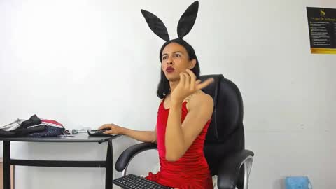 aisha_hotts777 online show from November 16, 5:28 am