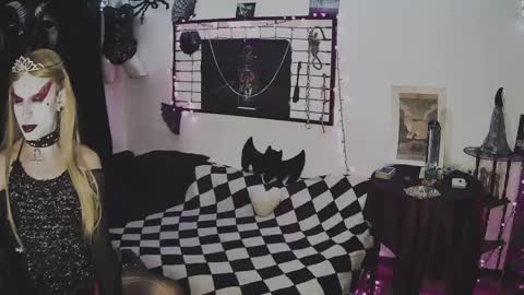 Mistic witch online show from February 26, 3:32 am