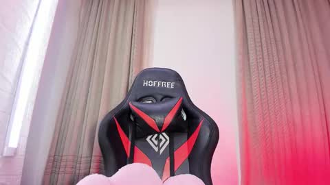 Aleja Hill online show from November 12, 4:36 am