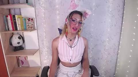 alexaavandercloude online show from March 27, 8:43 pm