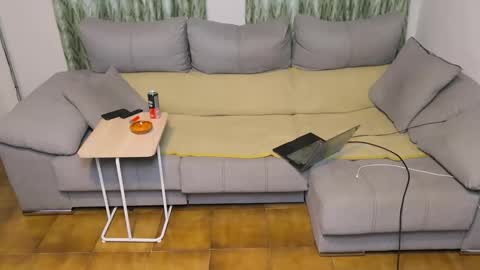 alexiriverss online show from April 2, 6:28 pm