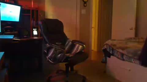 Snapshot of aliciadehart181 chatting on October 12, 1:41 am Alicia deHart  Help me reach 1000 Followers. Its FREE online show from October 12, 1:41 am