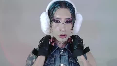     online show from March 7, 12:55 am