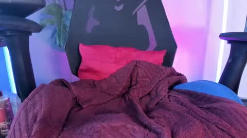   -  online show from February 9, 11:06 am