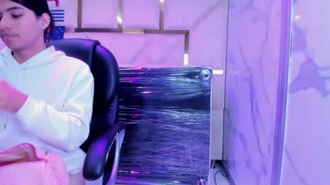 allison_69ts online show from July 26, 7:43 pm