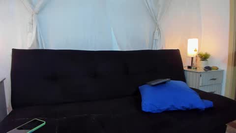 Hazel Bowie online show from February 16, 9:05 pm