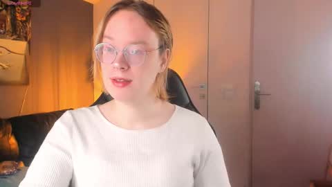 Hi im Amanda online show from October 11, 9:22 am