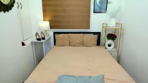 amandaleon online show from October 10, 10:49 am