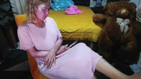 kendra online show from February 18, 11:00 am
