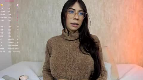Snapshot of amby_ambar chatting on October 22, 12:23 am Amby online show from October 22, 12:23 am