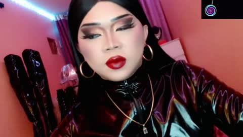 Queen Mireska online show from March 22, 4:55 pm