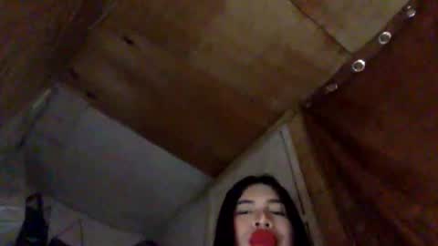 Amira online show from June 7, 6:05 pm
