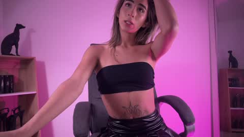 Angela Bonetti online show from January 3, 11:44 pm