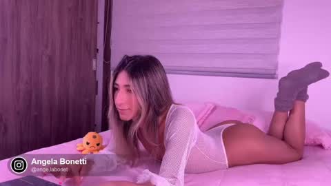 Angela Bonetti online show from March 2, 1:04 am