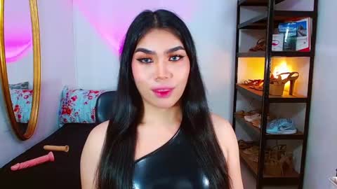 Angela online show from March 2, 10:05 am