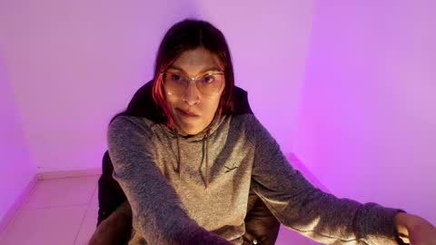 angele online show from March 19, 7:58 pm