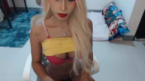 DIVINE ANGEL online show from February 12, 2:07 am