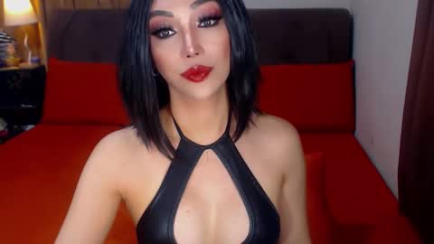 Snapshot of angelicqueents chatting on October 10, 9:21 am MS. AMALIA online show from October 10, 9:21 am