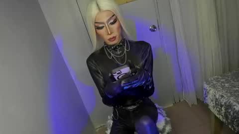 Miss Ann online show from September 8, 9:13 pm