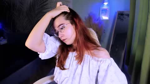 Snapshot of ann_couette chatting on September 27, 6:33 am Im Ann welcome in my room PVT is open online show from September 27, 6:33 am