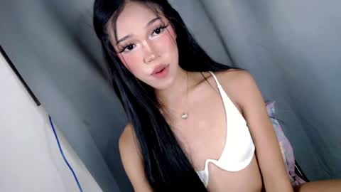 annabellefucker online show from July 27, 12:34 pm
